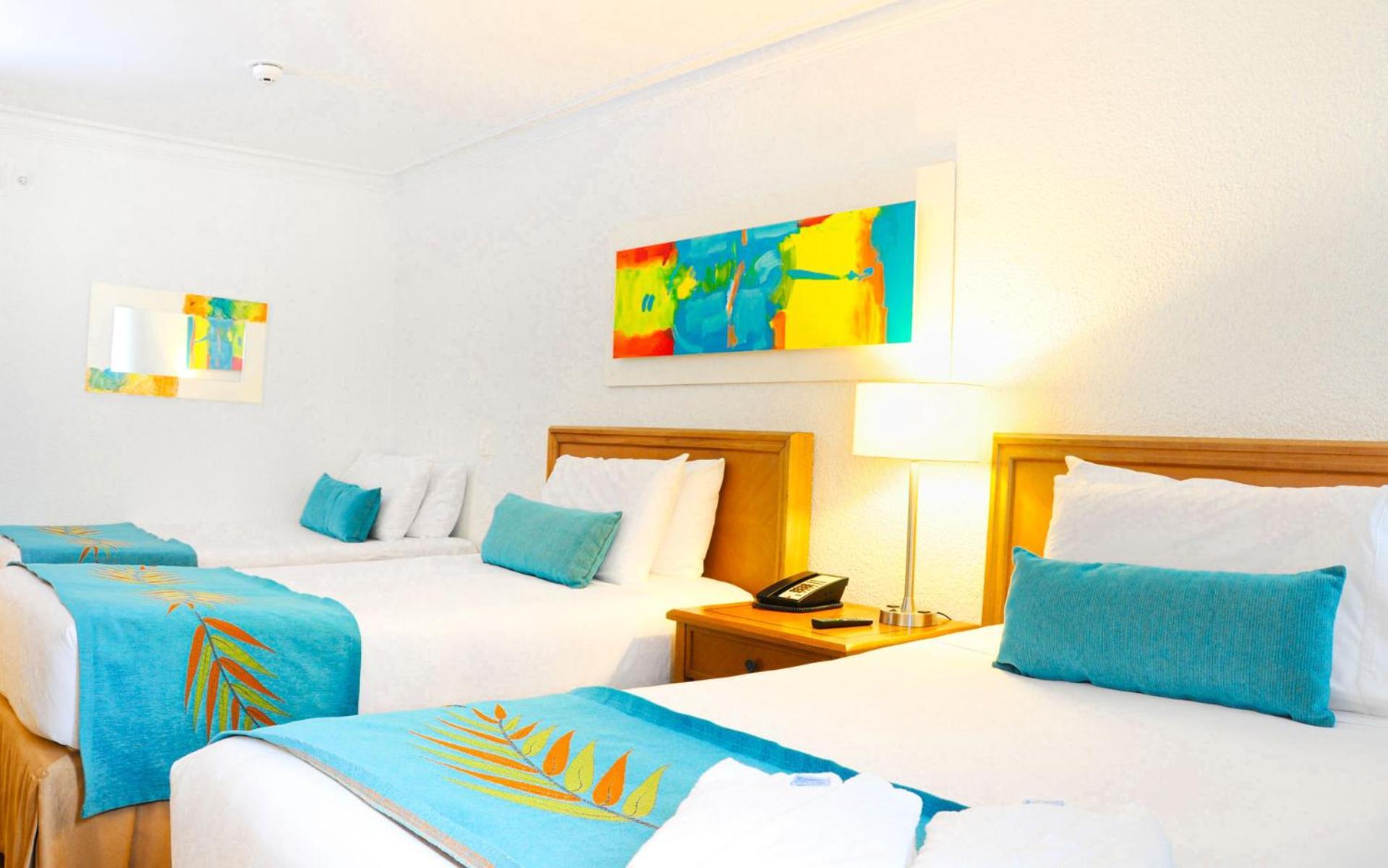 Hotel Almirante Cartagena Colombia Luaran gambar A room at the hotel